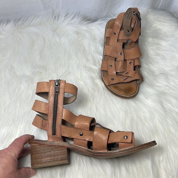 Free People Tan Leather Fisherman Gladiator Style Heeled Sandals Sz 39/U… - Picture 1 of 8
